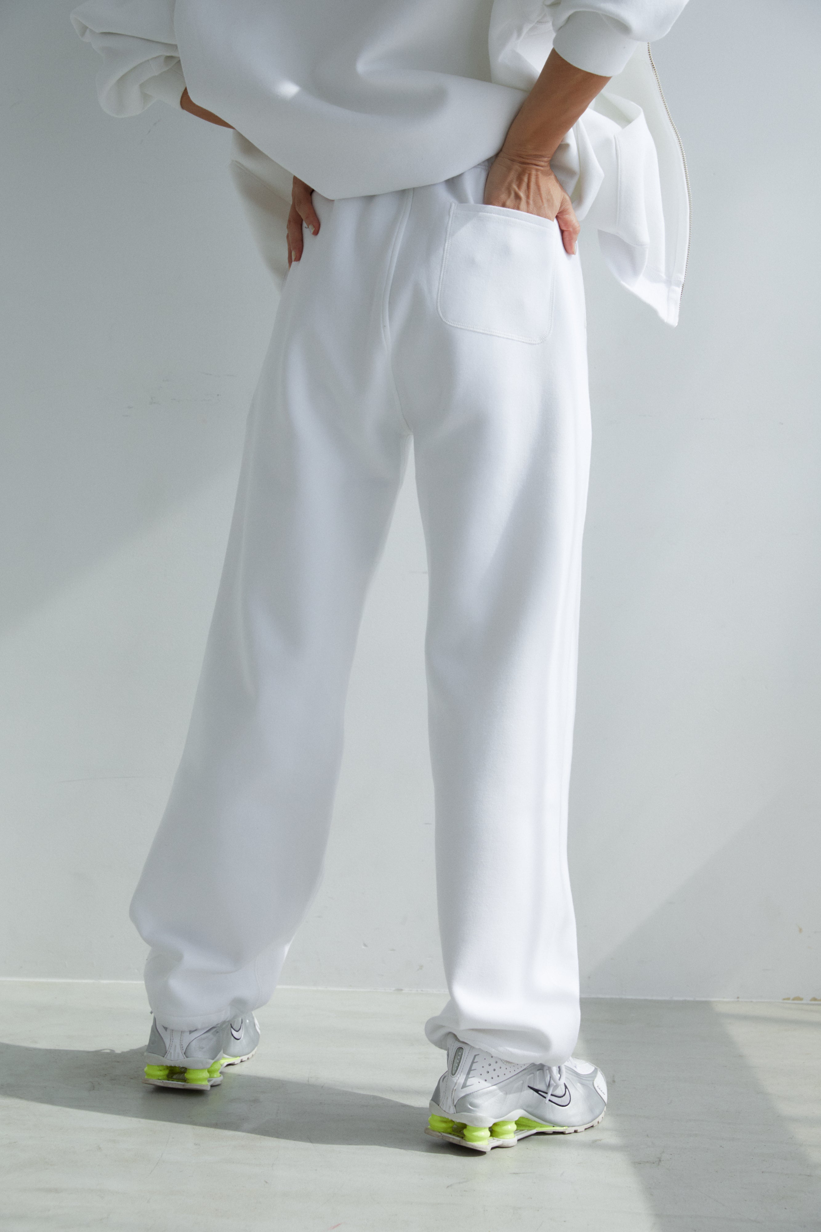 WE'RTHY SWEAT WIDE PANTS