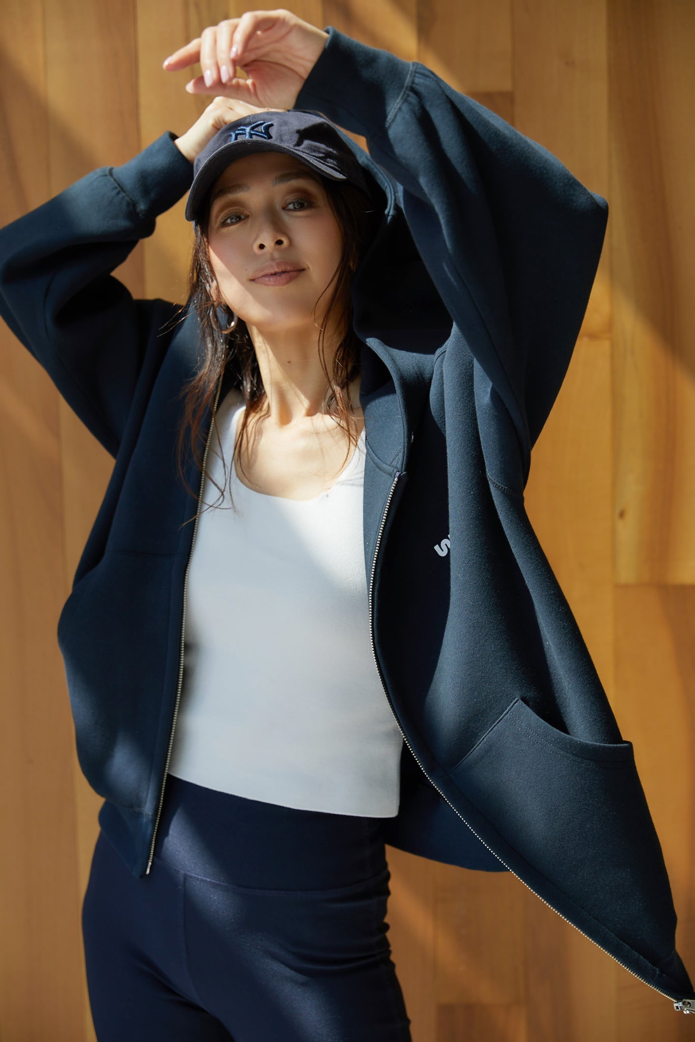 WE'RTHY SWEAT BOMBER ブラック　野沢和香 WE'RTHY 野沢和香 ブラックスウェット WE'RTHY SWEAT BOMBER