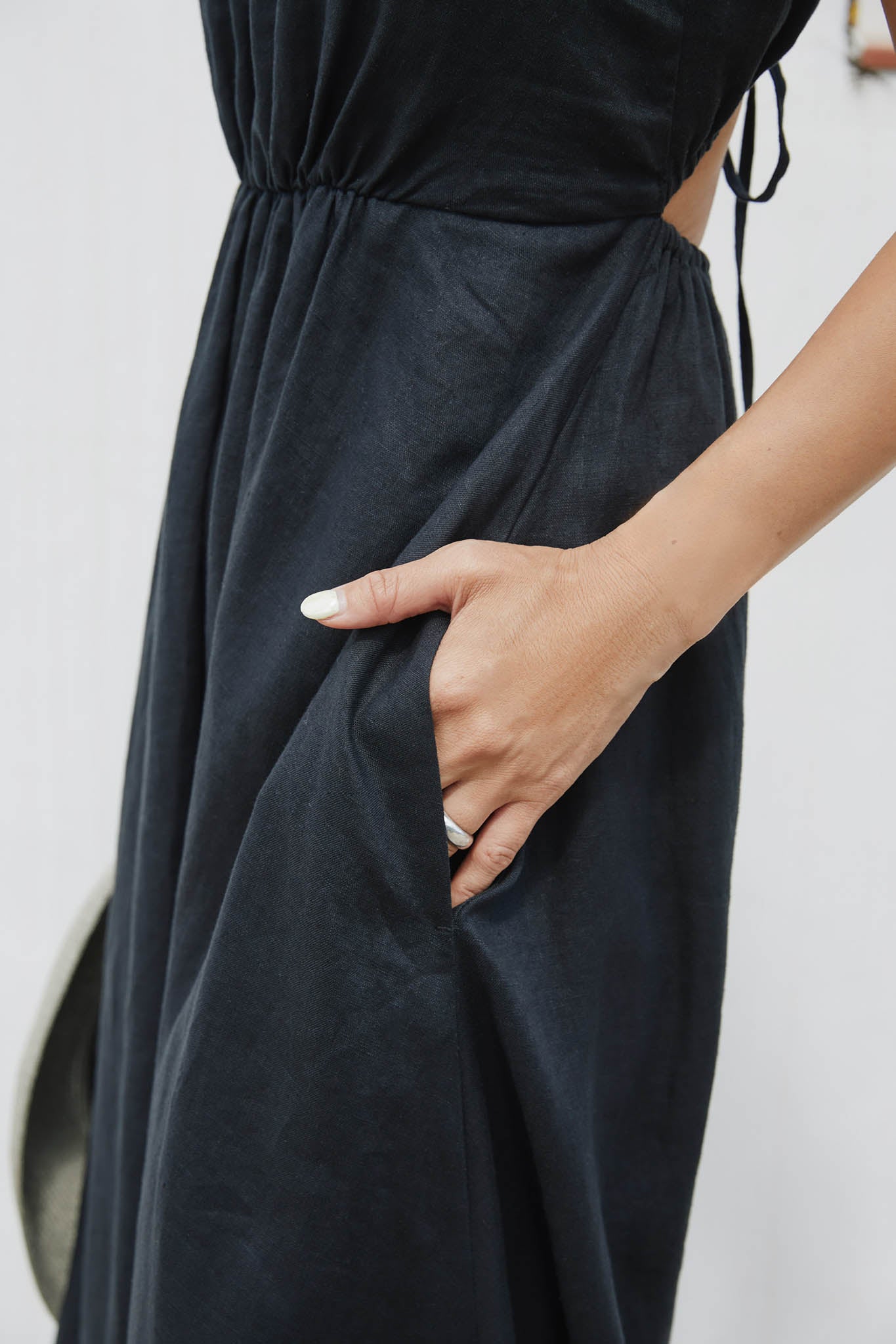 BARE BACK LINEN DRESS