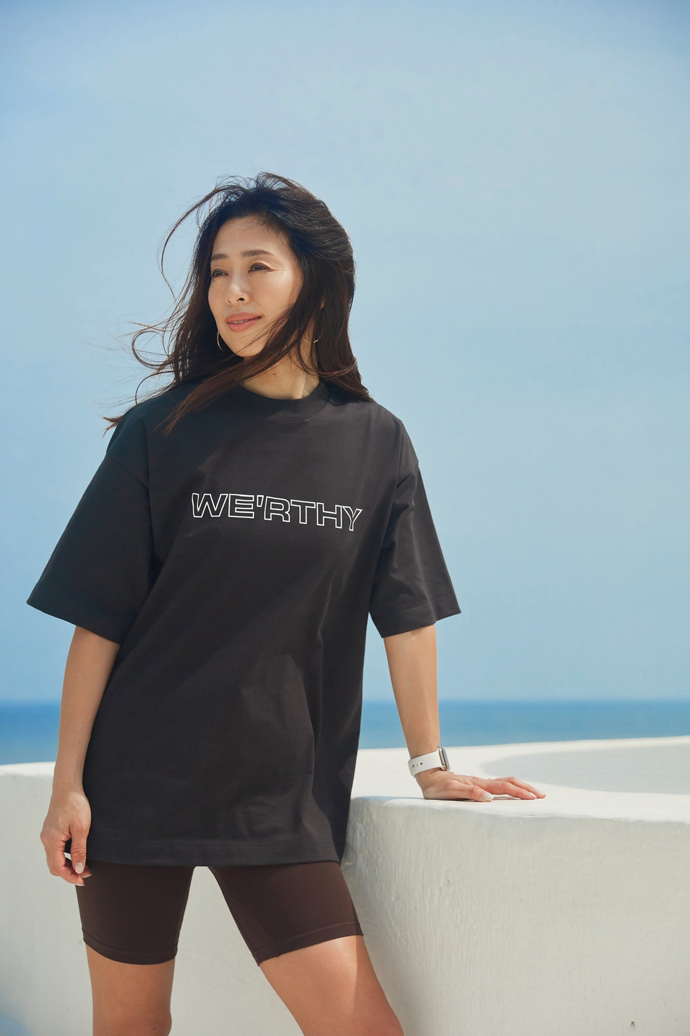 WE'RTHY LOGO  BIG TEE